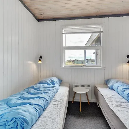 Dom wakacyjny Anthonette - From The Sea In Western Jutland By Interhome